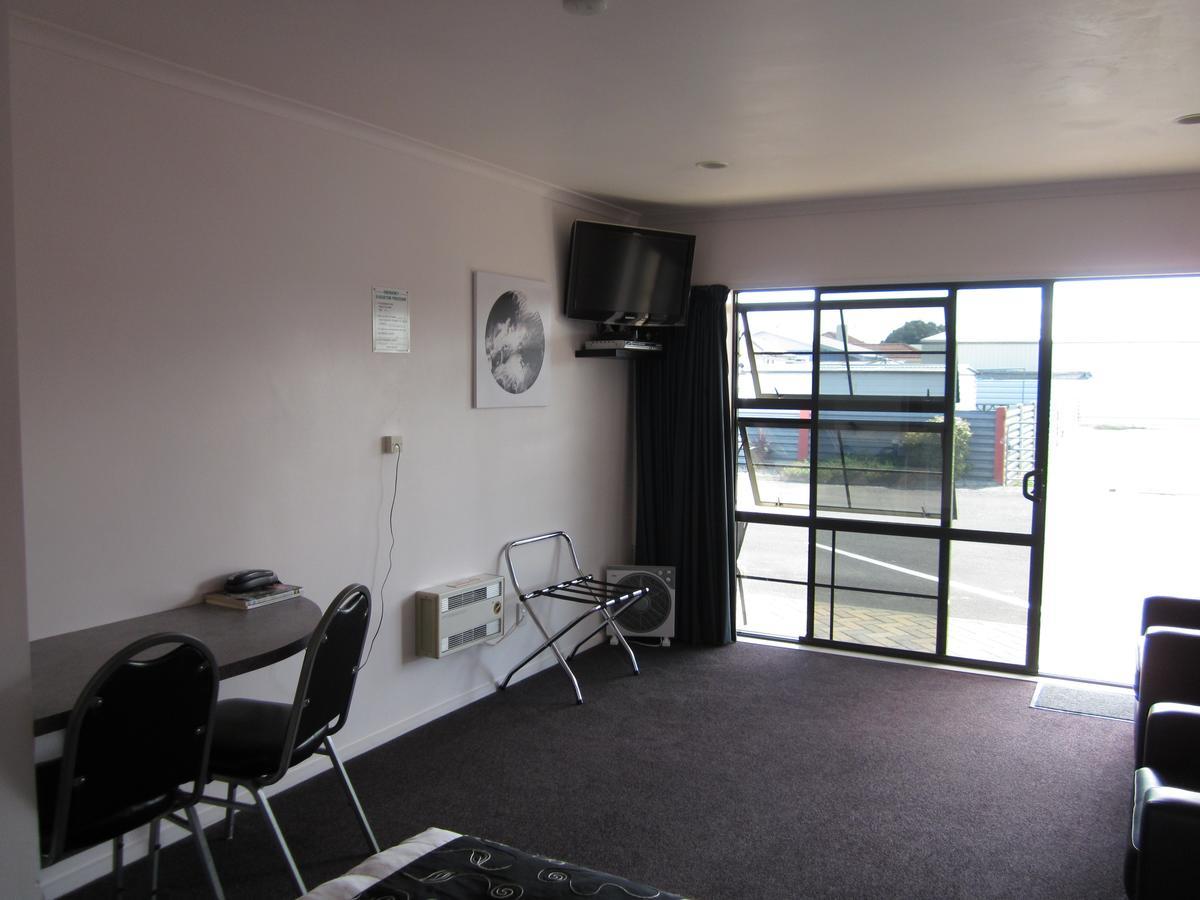 Kiwi Court Motel Hawera Exteriör bild