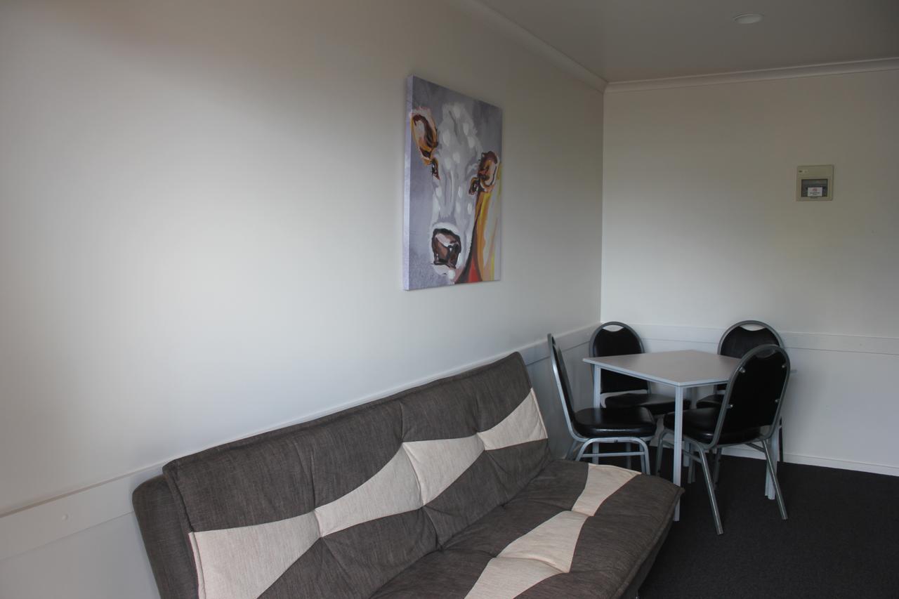 Kiwi Court Motel Hawera Exteriör bild