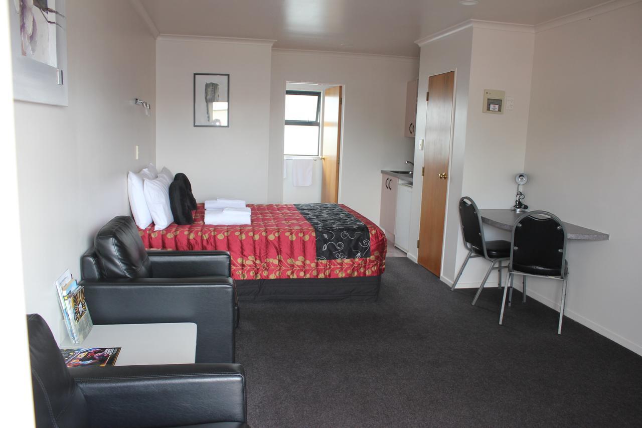 Kiwi Court Motel Hawera Exteriör bild