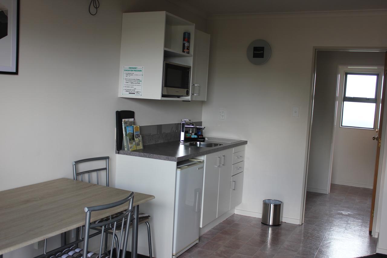 Kiwi Court Motel Hawera Exteriör bild
