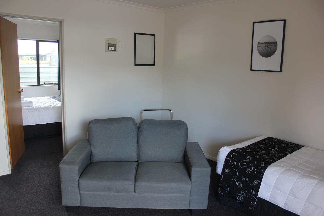 Kiwi Court Motel Hawera Exteriör bild