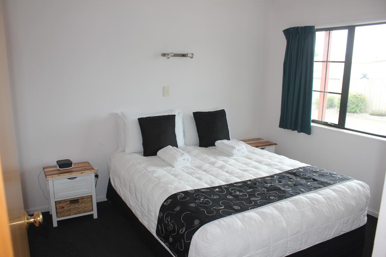 Kiwi Court Motel Hawera Exteriör bild