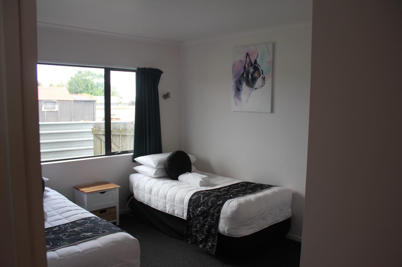 Kiwi Court Motel Hawera Exteriör bild