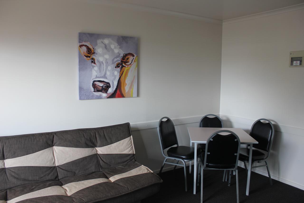 Kiwi Court Motel Hawera Exteriör bild